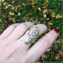 Load image into Gallery viewer, Forest  Green Leaf Ring
