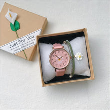 Load image into Gallery viewer, Daisy Flower Vintage Elegant Watch
