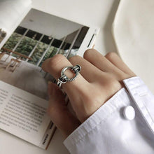 Load image into Gallery viewer, Elise Link Statement Ring
