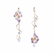 Load image into Gallery viewer, Purple Pansy Earrings
