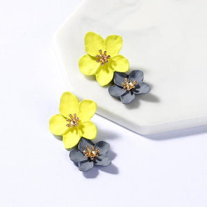 Orelia Flower Earrings