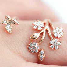 Load image into Gallery viewer, Crystal Butterfly &amp; Leaf Ring
