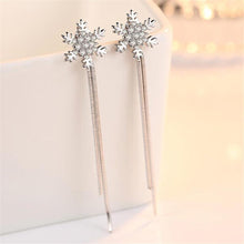 Load image into Gallery viewer, Snowflake Silver Drop Earrings
