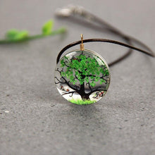 Load image into Gallery viewer, Dried Flower Pendant Necklace
