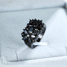 Load image into Gallery viewer, Black Crystal Oval Ring
