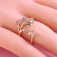 Load image into Gallery viewer, Crystal Butterfly &amp; Leaf Ring
