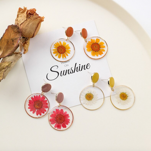 Dried Daisy Earrings