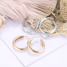 Load image into Gallery viewer, Thick Hoop Earrings
