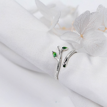 Load image into Gallery viewer, Green Vine Silver Ring
