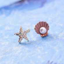 Load image into Gallery viewer, Crab, Starfish &amp; Pearl Earrings
