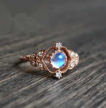 Load image into Gallery viewer, (HOT SALE）Moonstone Engagement Ring
