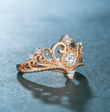 Load image into Gallery viewer, Queen style powerful wedding party rose gold CZ rings
