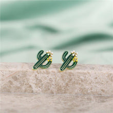 Load image into Gallery viewer, Cactus &amp; Daisy Stud Earrings
