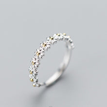 Load image into Gallery viewer, Silver Daisy  Adjustable Ring
