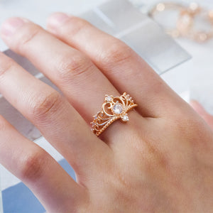 Queen style powerful wedding party rose gold CZ rings